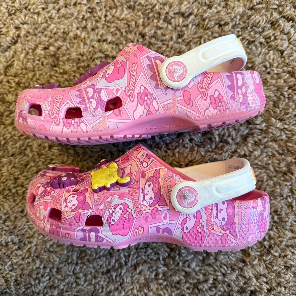 Hello kitty crocs - Picture 5 of 13